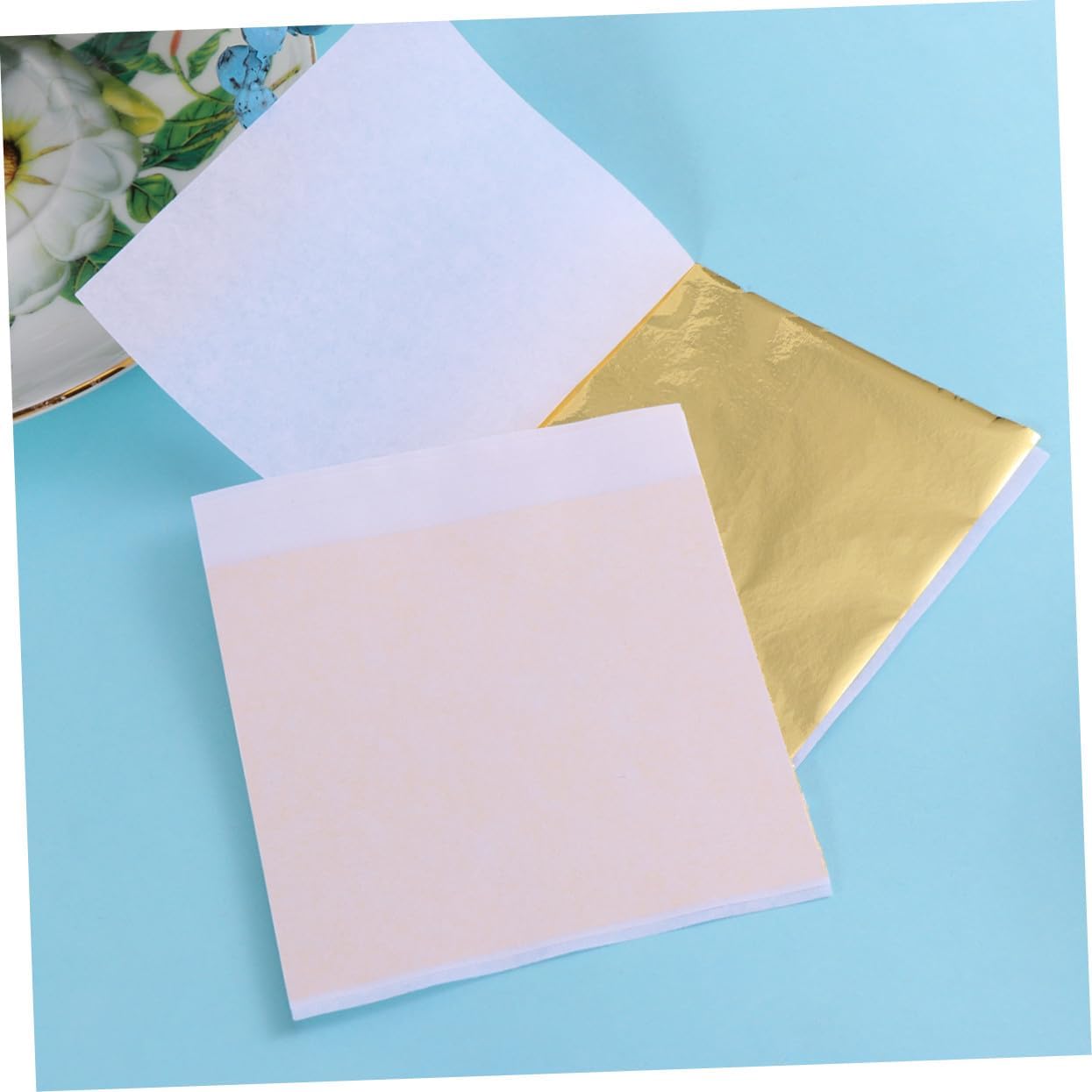 ULDIGI 100 Sheets Imitation Gold Leaf Foil Paper for Art Crafting Manicure Clay Gilding Decoration Copper Zinc Gold Sheet for Painting Frames and DIY Projects
