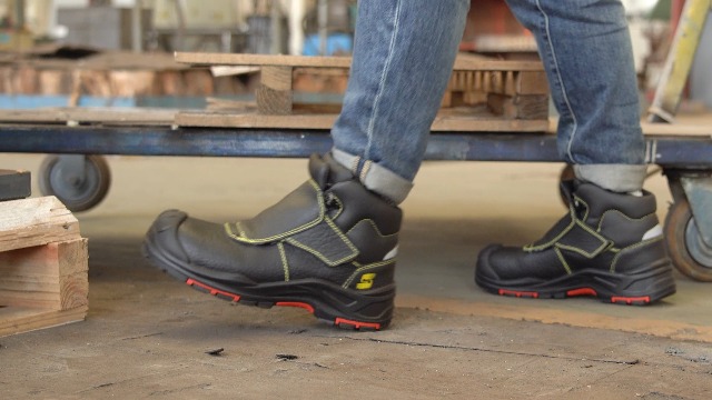 Chaussures De Sécurité SAFETOE S3 ESD Cuir De Vache - Résistantes Chaleur 300°C - Bout Composite EU46