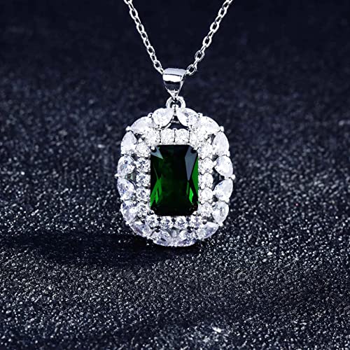 Collier pendentif en cristal pour femmes, l'excellence d'un bijou ras du cou raffiné