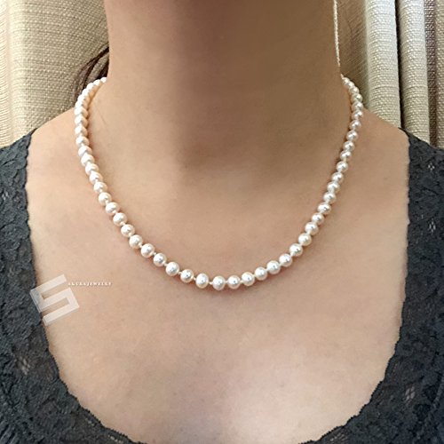 Delicate Pearls And 14KT Gold Necklace, AAA Grade Freshwater Cultured Pearls In Solid Gold Clasp Necklace, Dainty pearl Choker