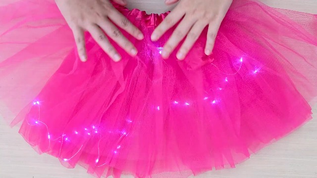 Disfraz para niñas años 80 con accesorios y tutú luminoso miniatura 7