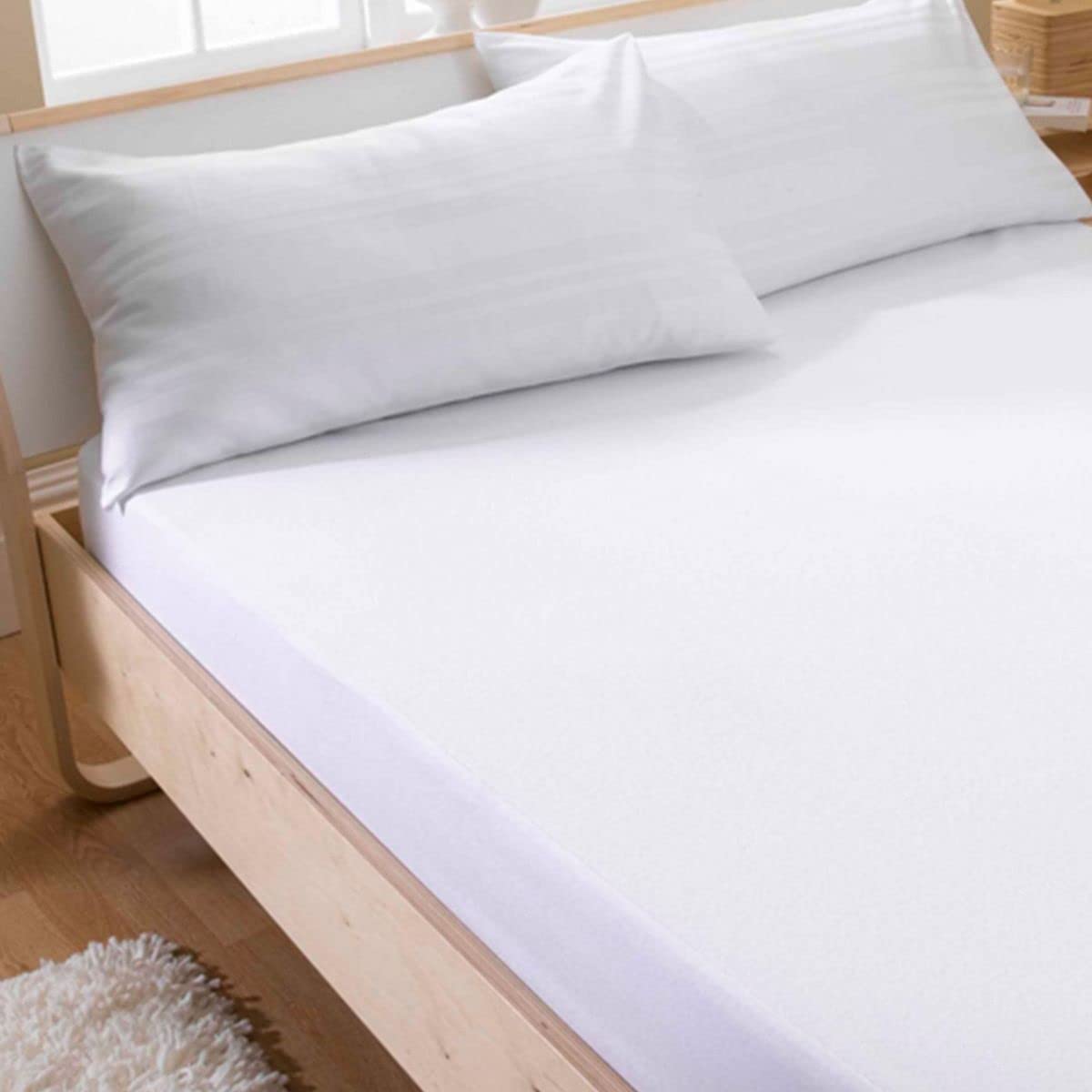 Flame Retardant Terry Towelling Waterproof Mattress Protector Single Size, 91 x 191cm, 15cm Skirt, Protects Against Spills & Stains, Polyurethane Reverse