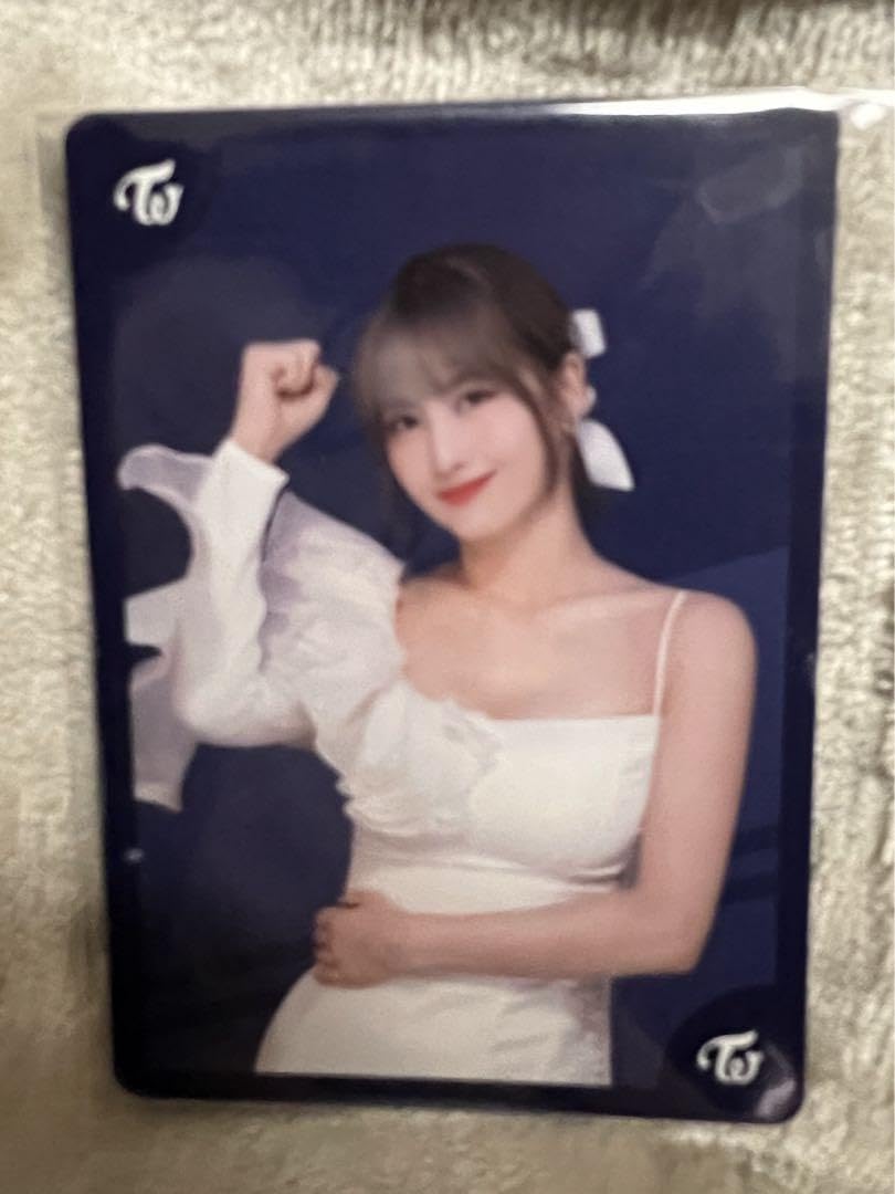 Amazon.co.jp: TWICE じゃんけんトレカ モモ : おもちゃ