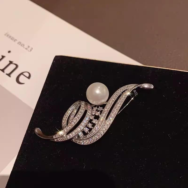 Image of Elegant Floral Brooch Pins for Women, Crystal Pearl Rhinestone CZ Flower Lapel Pin Wedding Party Exquisite Brooches and Pins for Women Ladies