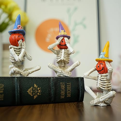 Citrouille squelette d'Halloween décor de bureau compact contre le manque d'espace