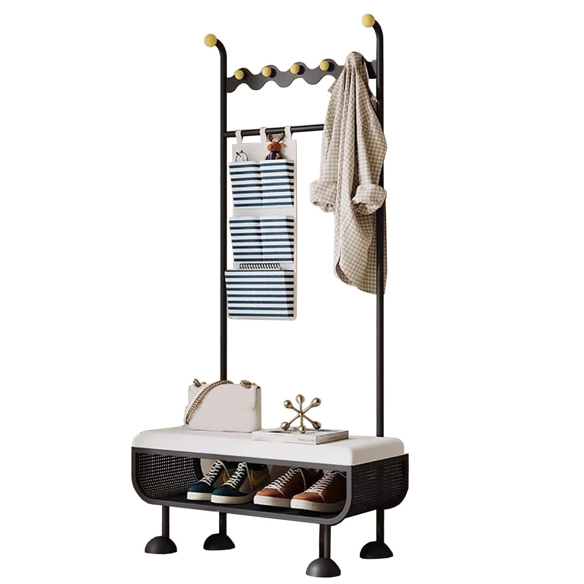 Tabouret à chaussures et porte-manteau pour optimiser un couloir