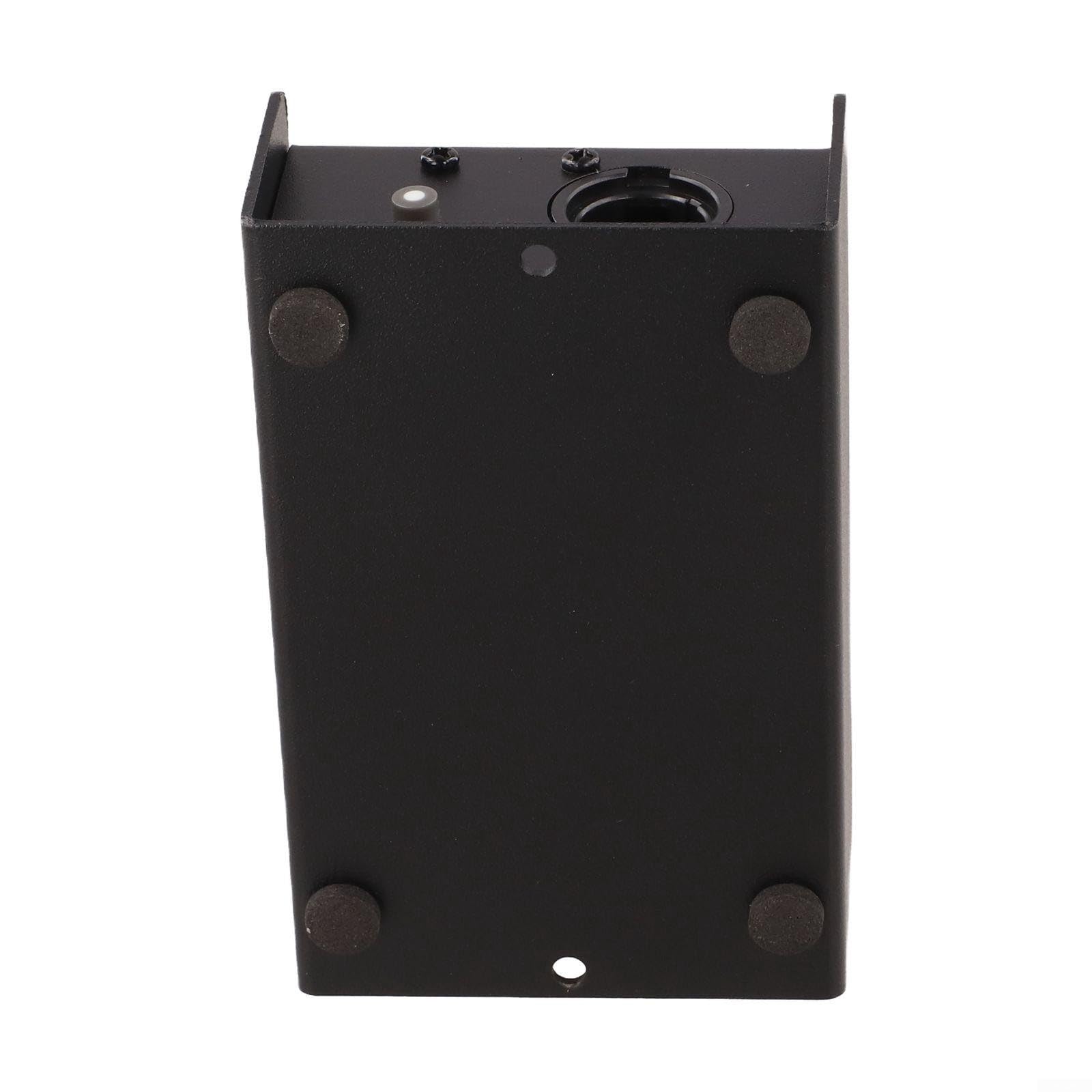 Boîtier DI pour guitare basse avec isolation stéréo passive et sortie XLR pour fournir un signal équilibré stable à un bureau de mixage ou à une interface audio
