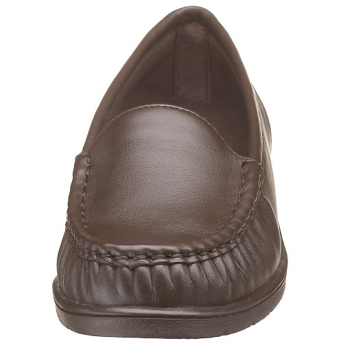 Image of Propet Women's Comfy Walker Loafer