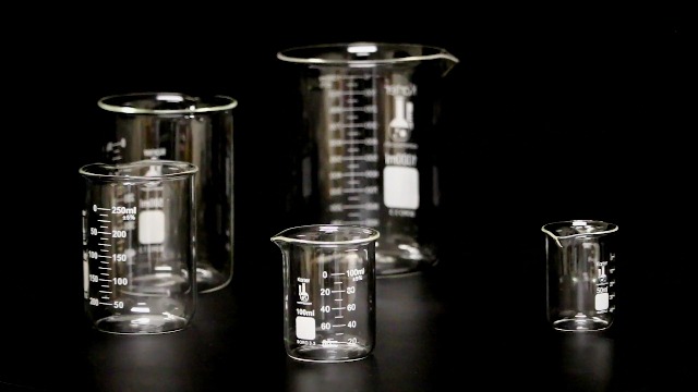 Image of Karter Scientific, 3.3 Boro, Griffin Low Form, Glass Beaker Set - 6 Sizes - 10ml, 50ml, 100ml, 250ml, 500ml, 1000ml
