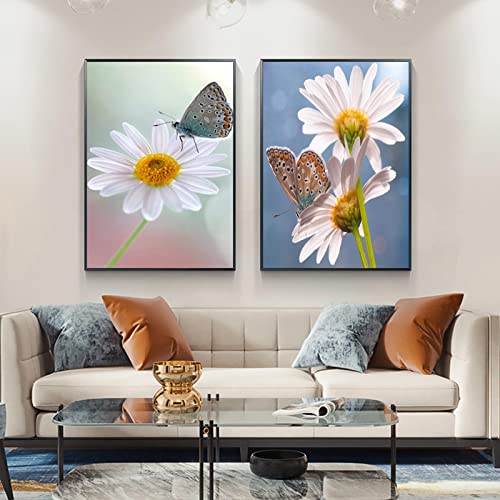 Gravure papillon sur fleur en impression toile de haute finition pour decoration interieure