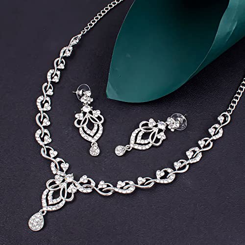 Intricate Heart Rhodium Collar Necklace Set