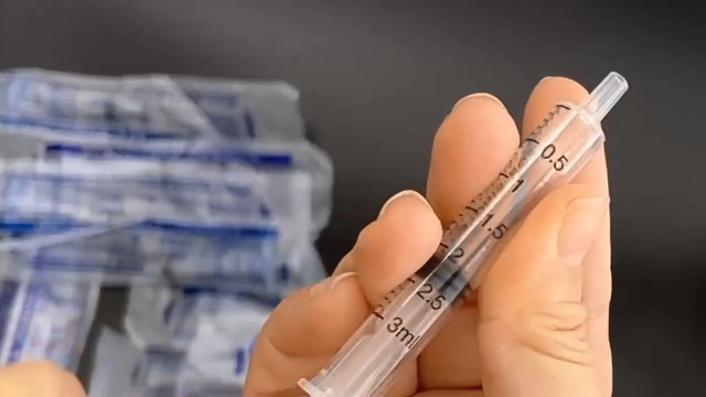 40 Stück 1ml Spritzen – Steril, Einzeln Verpackt, Mit Kappe – Zum Dosieren, Füttern Von Kleintieren & Für Kosmetik – Aus Kunststoff