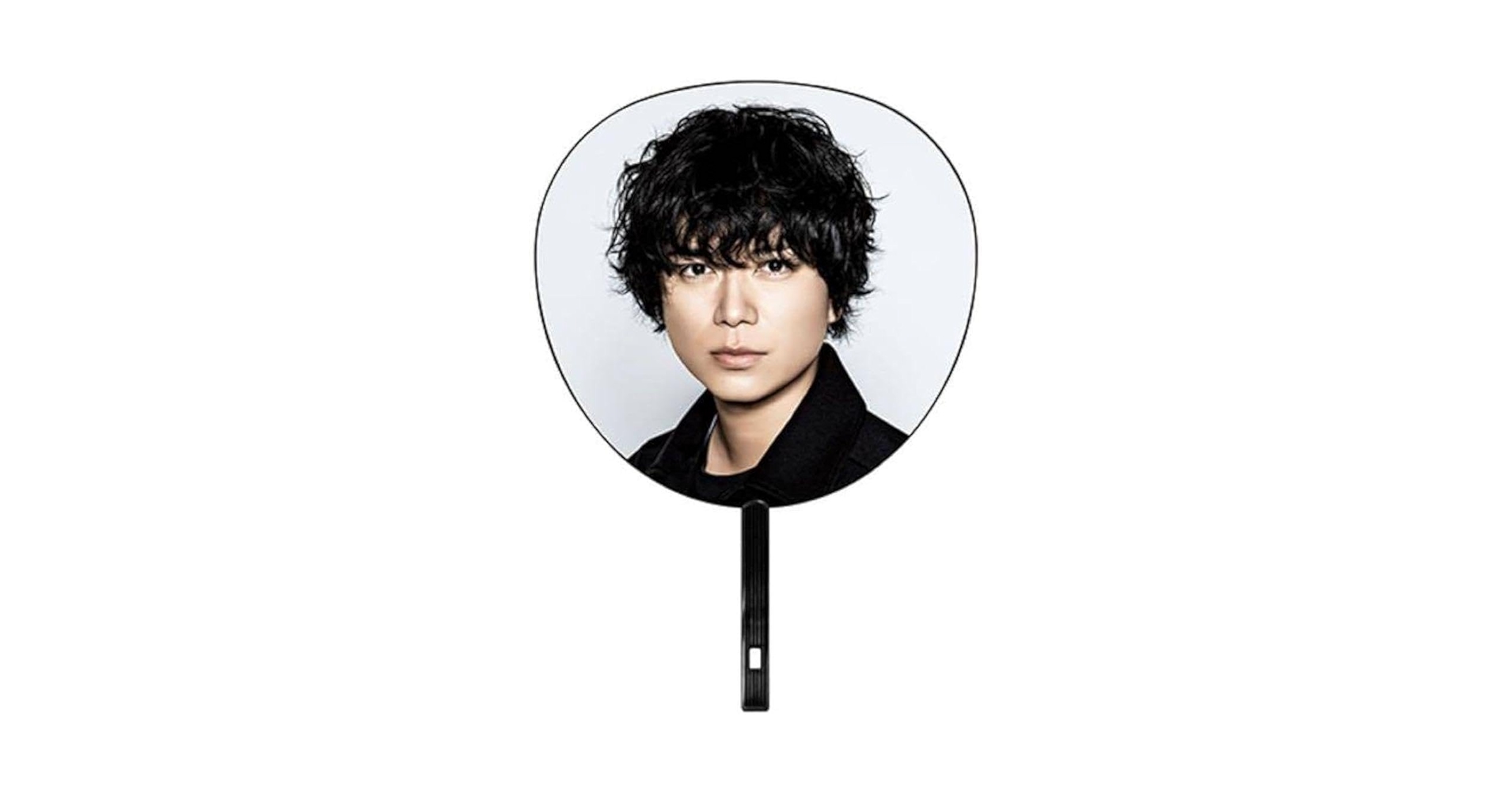 NEWSのウチワ Amazon.co.jp: NEWS 加藤シゲアキ うちわ LIVE TOUR 2013 NEWS