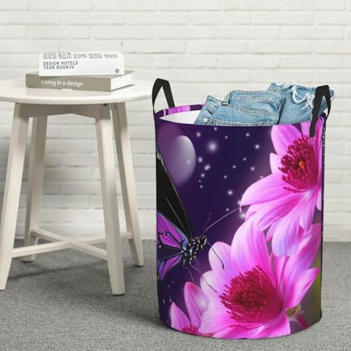 紫の蝶と花のランドリーバスケット 自立式ランドリーバスケット ハンドル付き 折りたたみ式 汚れた衣類かご 背の高い洗濯箱 防水寝室用収納バッグ 毛布、おもちゃ、Mサイズ