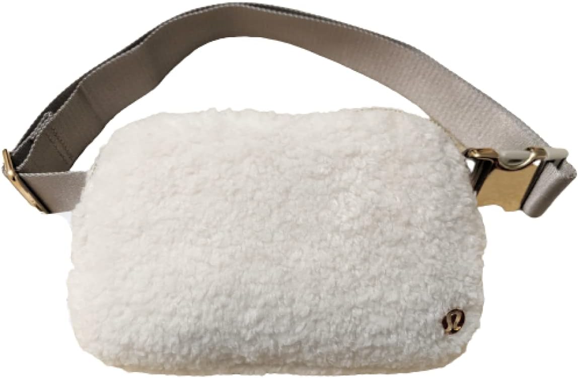 Athletica Everywhere Fleece Belt Bag (Light Ivory)