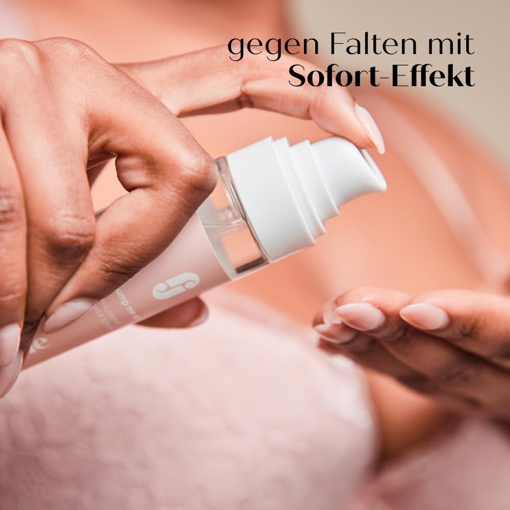 juno & me - Anti-Aging Dekolleté Serum: Hochdosiert mit Hyaluronsäure + Koffein + Parakresse - Körperpflege für Dekolleté & Brüste mit Anti-Agingeffekt - Feuchtigkeitscreme - vegan Skincare - 50ml