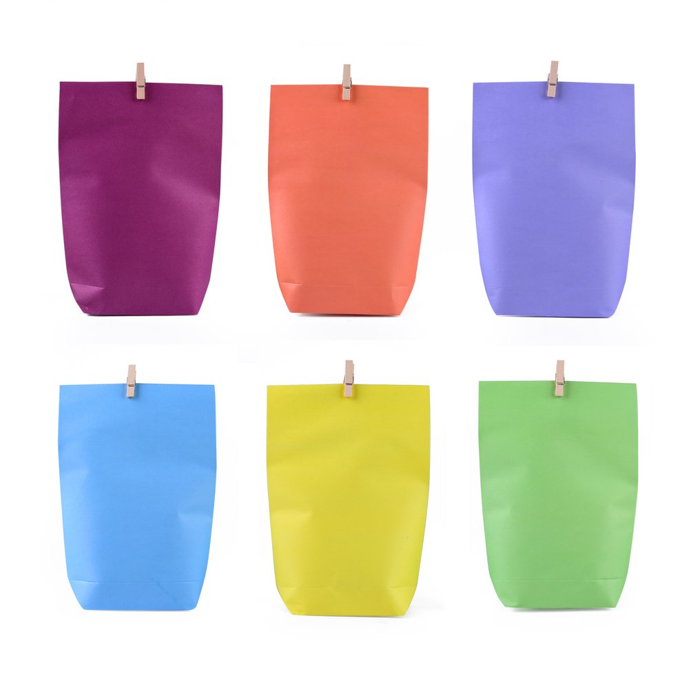 ewtshop24 Party Bags with 24 Wooden Pegs / Gift Bag Set Consisting of 24 Bags in 6 Bright Colours and 24 Wooden Pegs