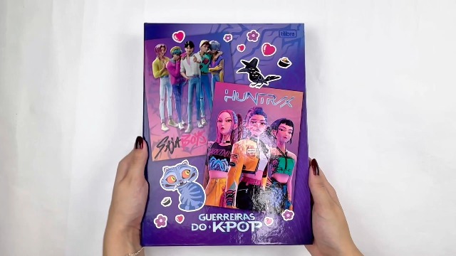 Tilibra - Caderno Brochura Universitário Guerreiras do K-Pop 80
