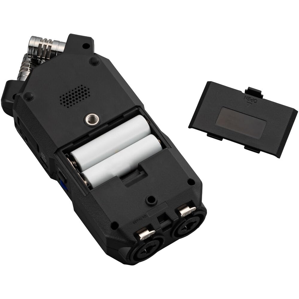 Zoom H4essential - Registratore audio portatile a 4 tracce a 32 bit, con opzione di accessibilità, microfoni stereo, 2 ingressi XLR/TRS Combo, interfaccia USB, per musicisti, podcaster Bundle con