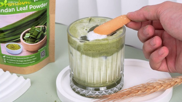 FreshDrinkUS, Premium 1.3oz Pandan Leaf Powder, 100% Natural and Pure from Pandan Dried Leaves, Emerald Pandan Powder, Green Food Coloring, No Additives, No Gluten, Vegan.