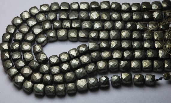 Pyrite facettée 3D cube nuggets 7-8mm : fil de perles en pierre naturelle pour création bijoux