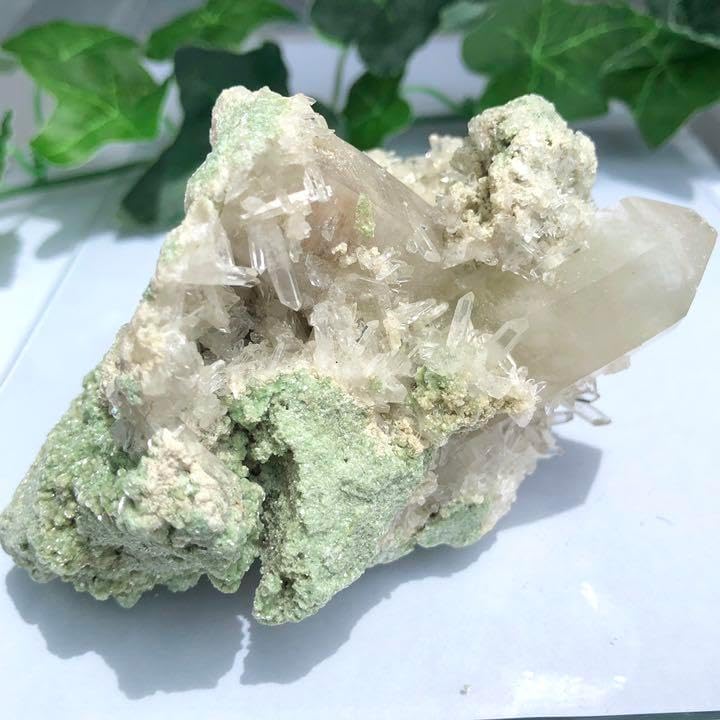 ロシア産 モスコバイト共生水晶クラスター N285 中国/山東省産モリオン