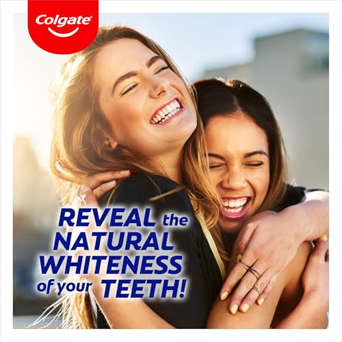 Colgate Max White Toothbrushes - Teeth Whitening Toothbrush with Polishing Star - Medium Manual Toothbrush - Assorted Designs - Adult Toothbrush Multipack - 3 Pack - Image 4