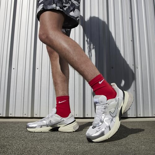 Nike V2K Run Shoes (HJ4497-100, Summit White/Pure Platinum/Light Iron Ore) Size 122