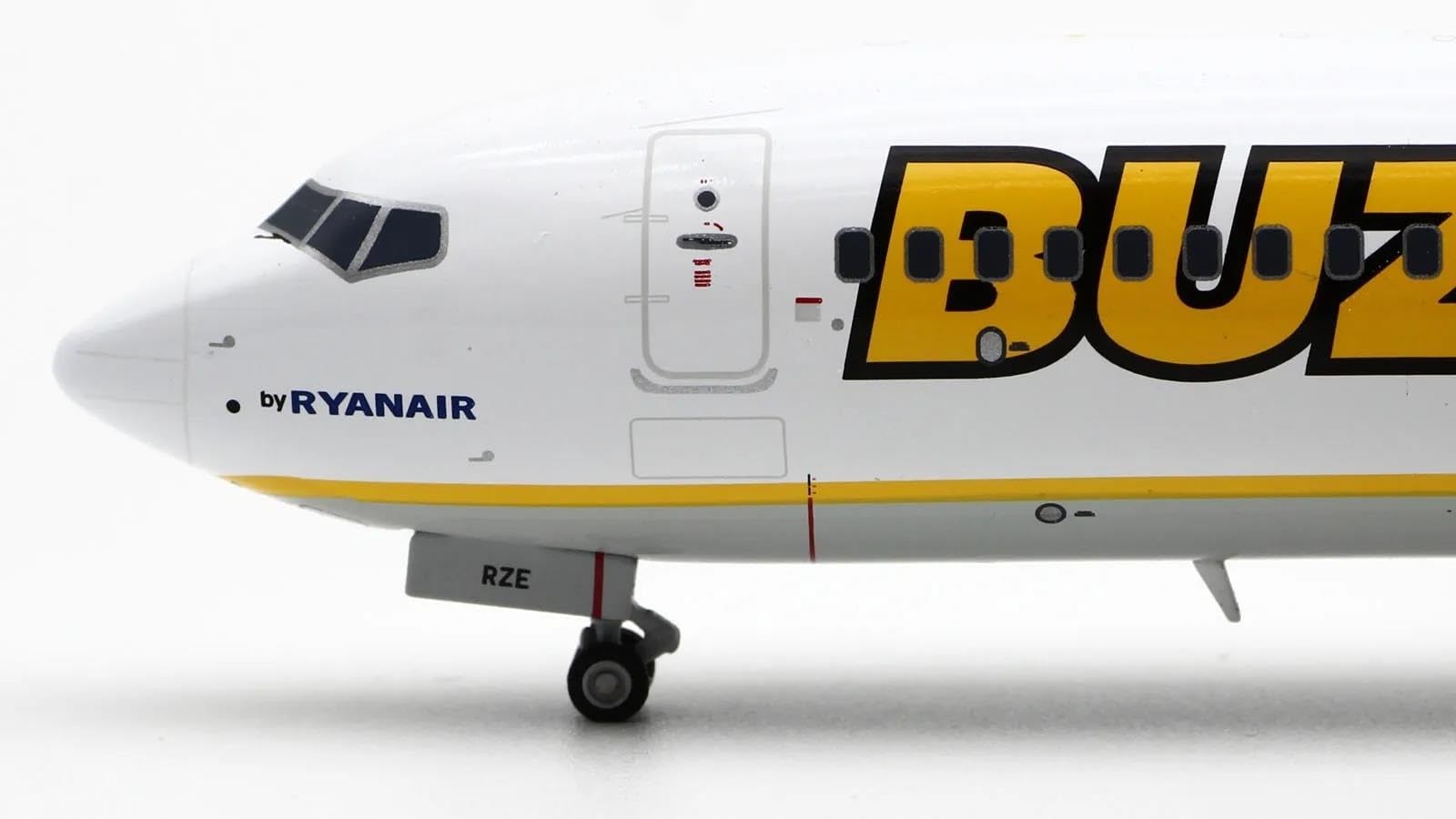 XJBTBA Aluminiowy samolot kolekcjonerski prezent 1 200 dla Buzz Airlines Boeing B737-8Max odlewany model samolotu SP-RZB ze stojakiem zestaw planetoy