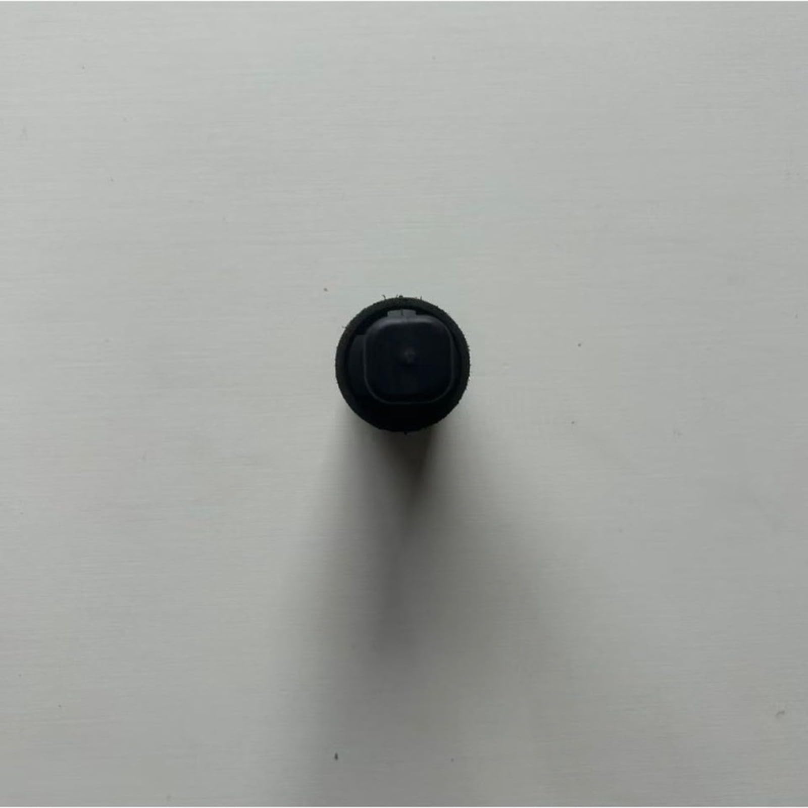 Butée de couvercle de coffre arrière pour Scirocco modèle 2009-2014, OE 1K8827761D en caoutchouc noir, installation rapide et résistante à l'usure