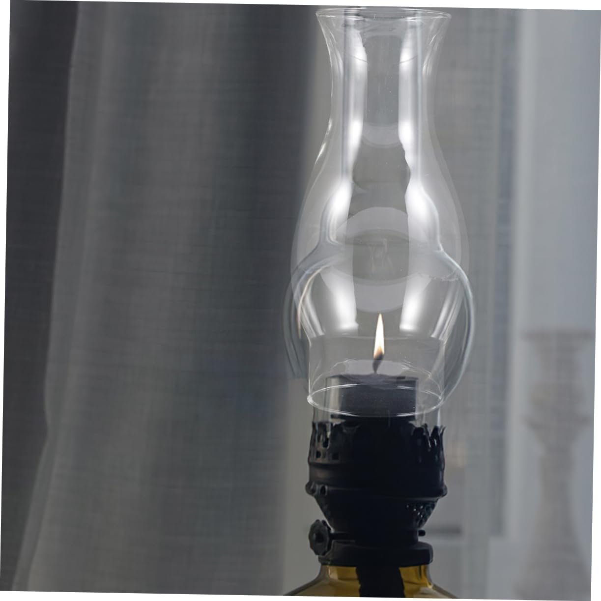 2pcs Antique Oil Lamp Glass Chimney Retro Clear Kerosene Light Cover Replacement for Vintage Lamps Optimal Light Transmission Classic Aesthetic Home Decor