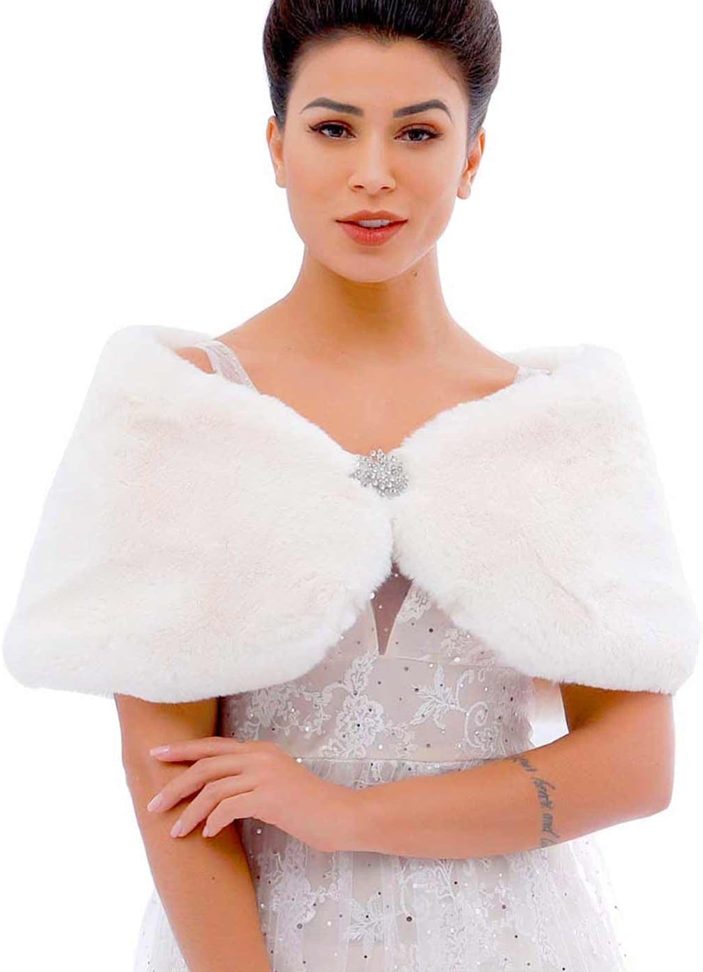 White Wedding Fur Wraps and Shawls Bridal Fur Shrug for Brides and Bridesmaid