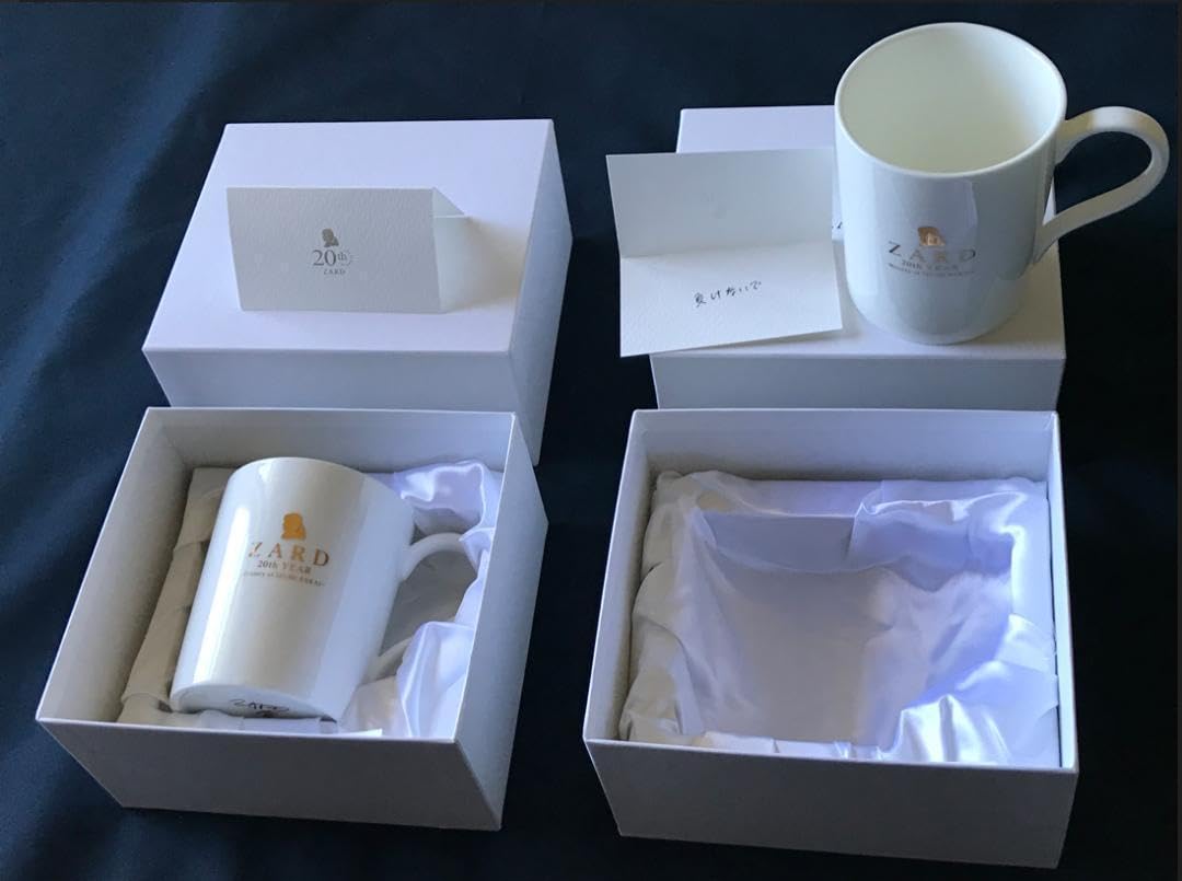 Amazon.co.jp: ZARD 坂井泉水 マグカップ「負けないで 2個」 : ホーム 