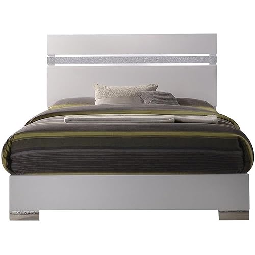 Acme Naima II Queen Panel Bed in White
