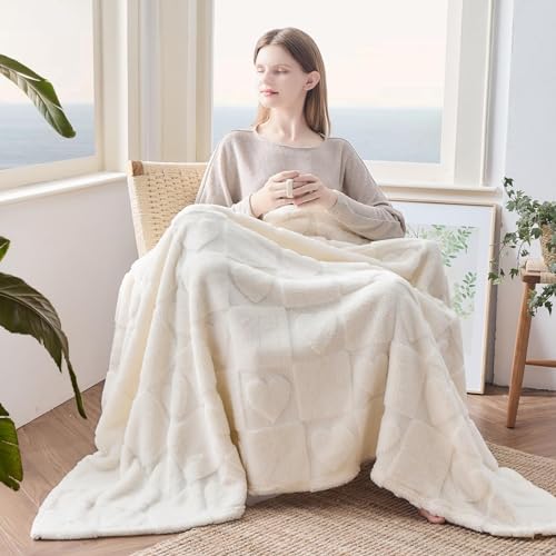 NEWCOSPLAY Super Soft Throw Blanket Ivory Love Premium Silky Flannel Fleece 3D Heart Checkered Lightweight Bed Blanket All Season Use (Ivory Love, Throw(50"x70"))