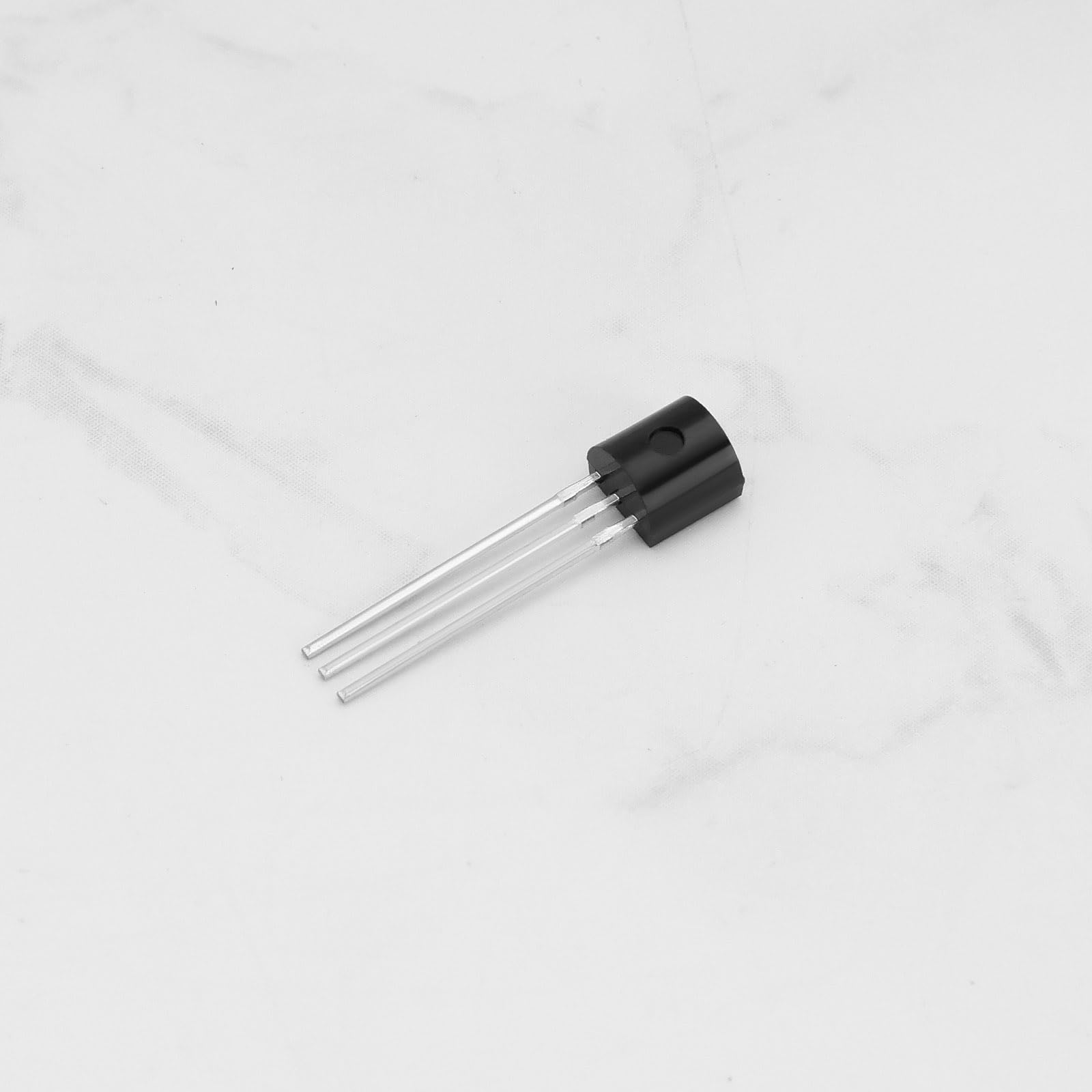 ECSiNG 10 Pezzi Transistor J-FET A Canale N DC 25 V 100 MA 2N3819 Transistor J-FET TO-92 Transistor FET Per Applicazioni Di Mixer Audio Basate Su RF