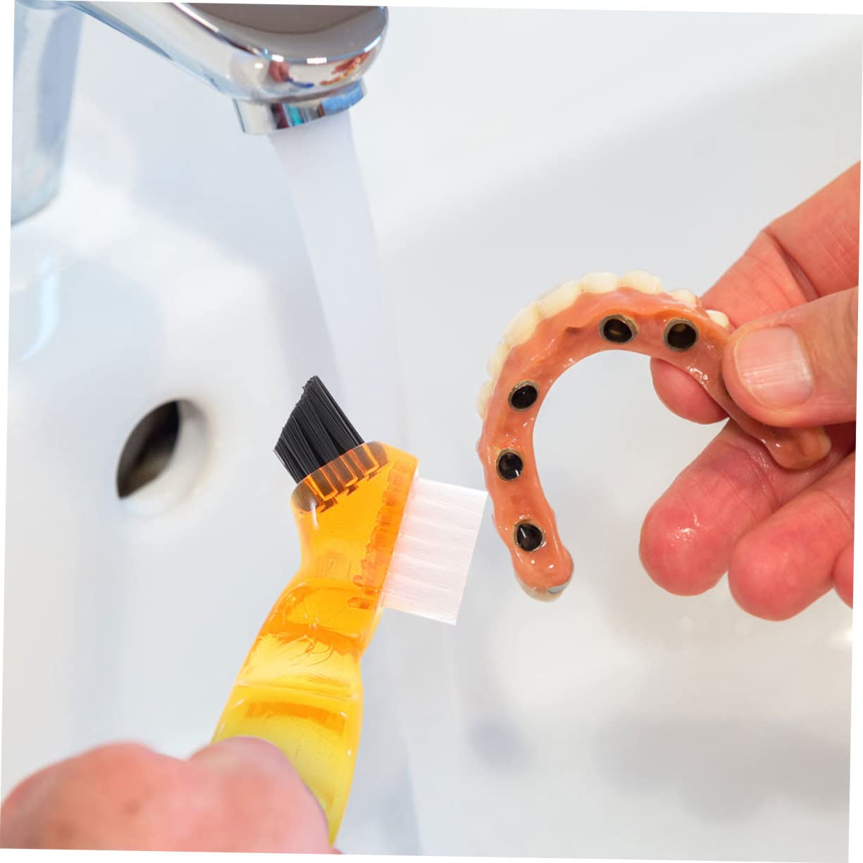 Spazzola per Protesi Dentaria Mini 3 Pezzi Set Portatile Doppia Testa per Pulizia Pratica e Igiene Orale Domestica