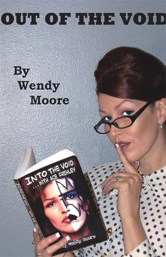 INTO THE VOID WITH ACE FREHLEY 洋書 Rare Soft Cover Book Into The Void Ace Frehley Wendy Moore
