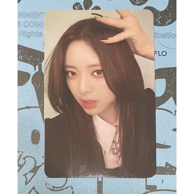 Amazon.co.jp: ITZY YUNA ユナ special edition Bver トレカ : おもちゃ