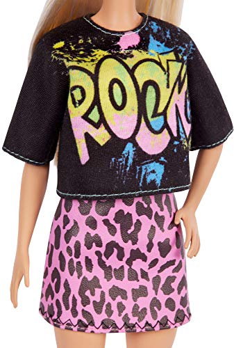 Barbie Fashionista Muñeca rubia con camiseta rock, falda de guepardo y accesorios de moda (Mattel GRB47)