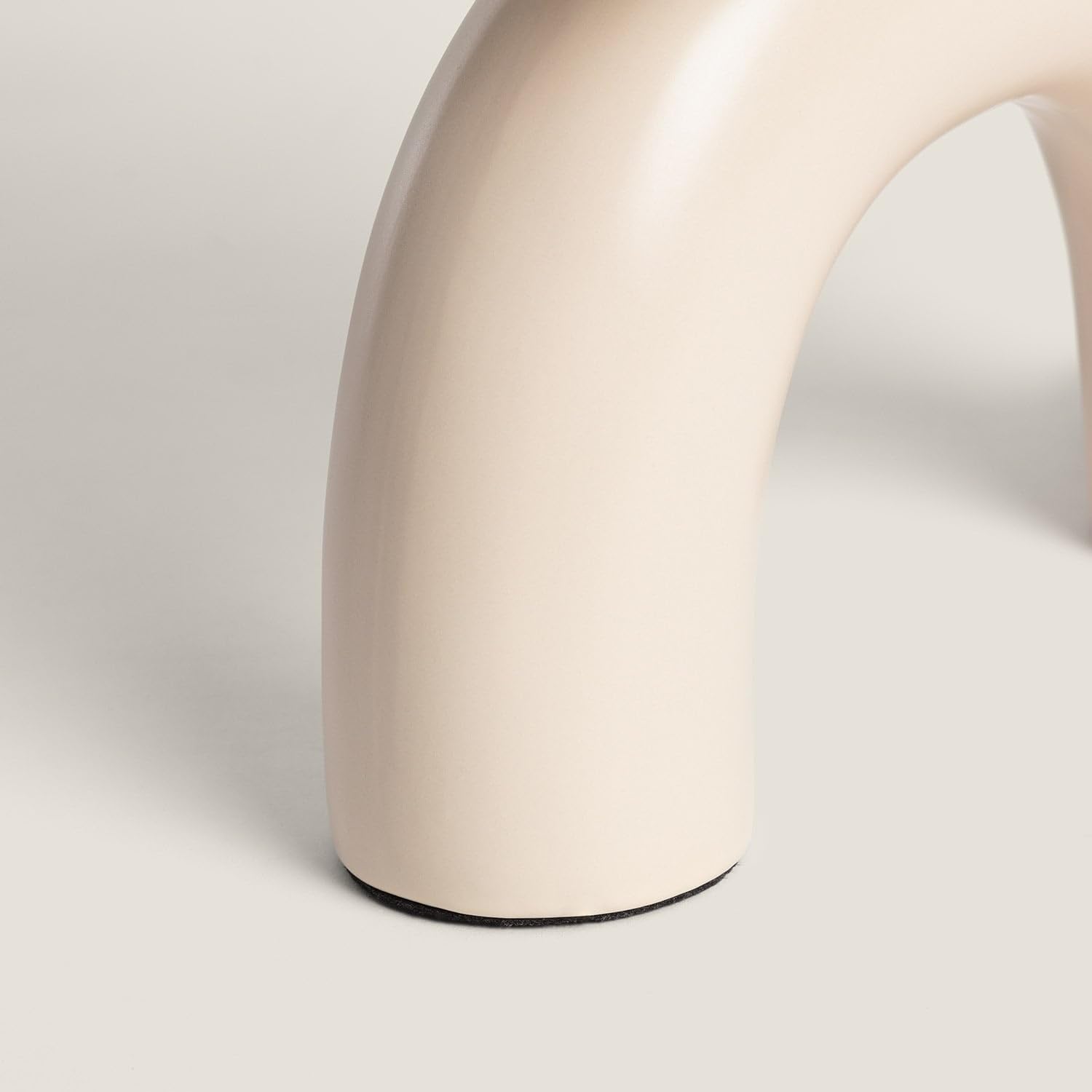 LEDKIA Lámpara de Mesa Cerámica y Cuerda Natural Callie Beige | Casquillo E27; Diseño Decorativo Rústico y Moderno para Dormitorio; Salón o Recibidor