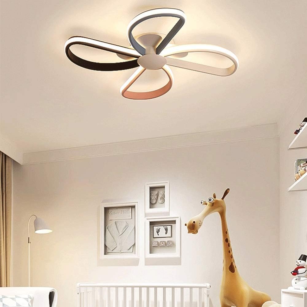 Suspension multicolore moulin à vent pour créer une ambiance chaleureuse dans la chambre