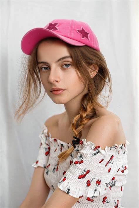 Image of Washed Scratch Frayed Baseball Cap Retro Adjustable with Five-Pointed Stars for Men Women Trucker Cap Unisex