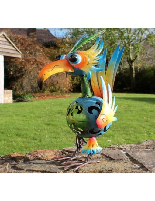 AKKIN Hand Painted Metal Feather Top Large Wacky Bird - Garden Decor Sculpture - Weather Resistant, Long Lasting - 45cm x 17cm x 48cm for a Gardener