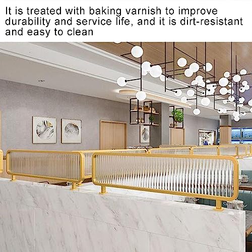 Cloisons translucides dorées : structurez vos tables de restaurant avec style - 5