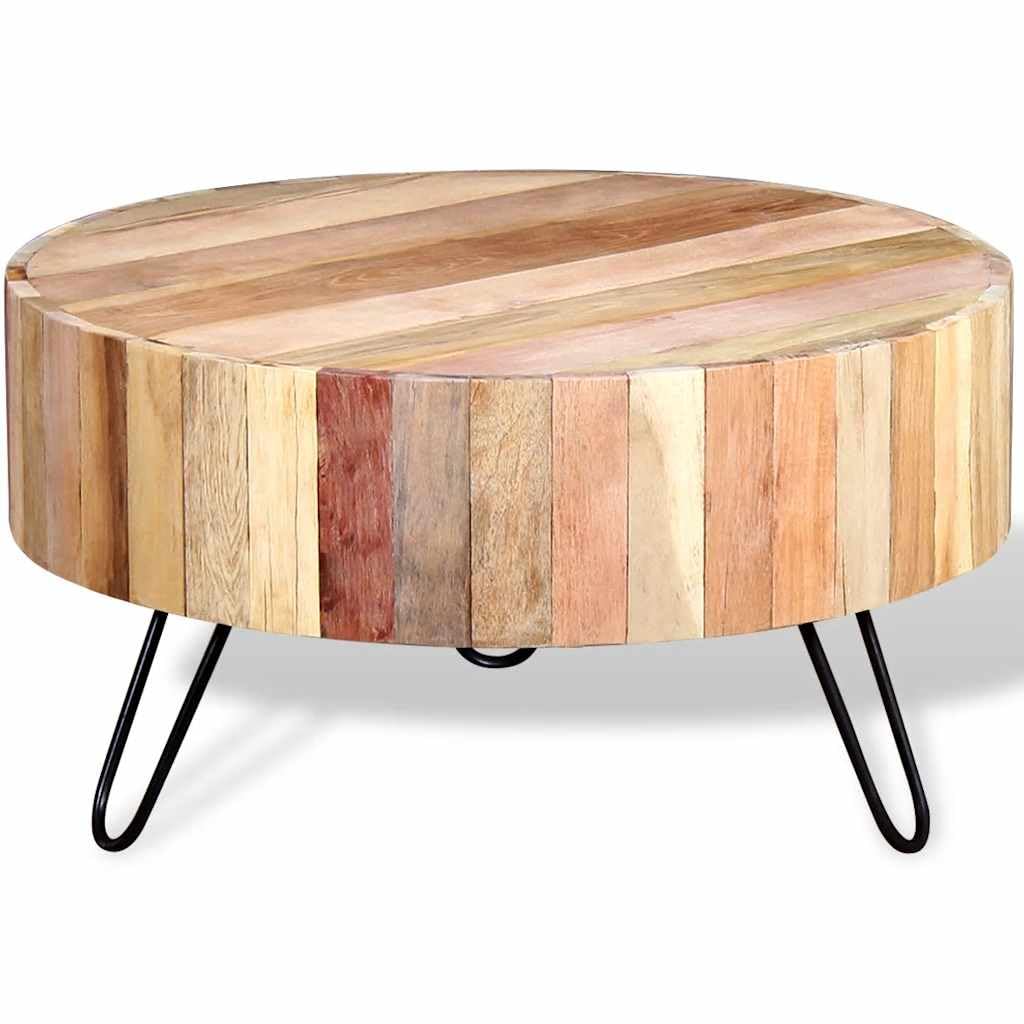 Table basse en bois recyclé et fer pour vos moments de détente au salon