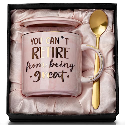Ruhestand Geschenk Frauen, You Can't Retire From Being Great - Lustiges Inspirierende Geschenk für Pensionierte Kollegen, Lehrer, Freunde, 400ml Rosa Marmor Ruhestand Tasse, Karte, Geschenkbox