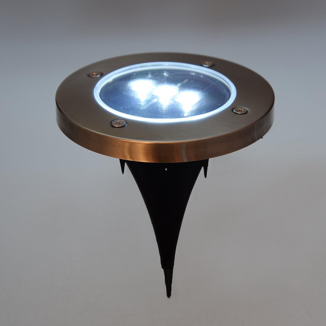 Solar Powered Ground Lights 3-LED Outdoor Garden Pathway Lights White 4 Pack (id: c64 b90 ff5 e0c 67a