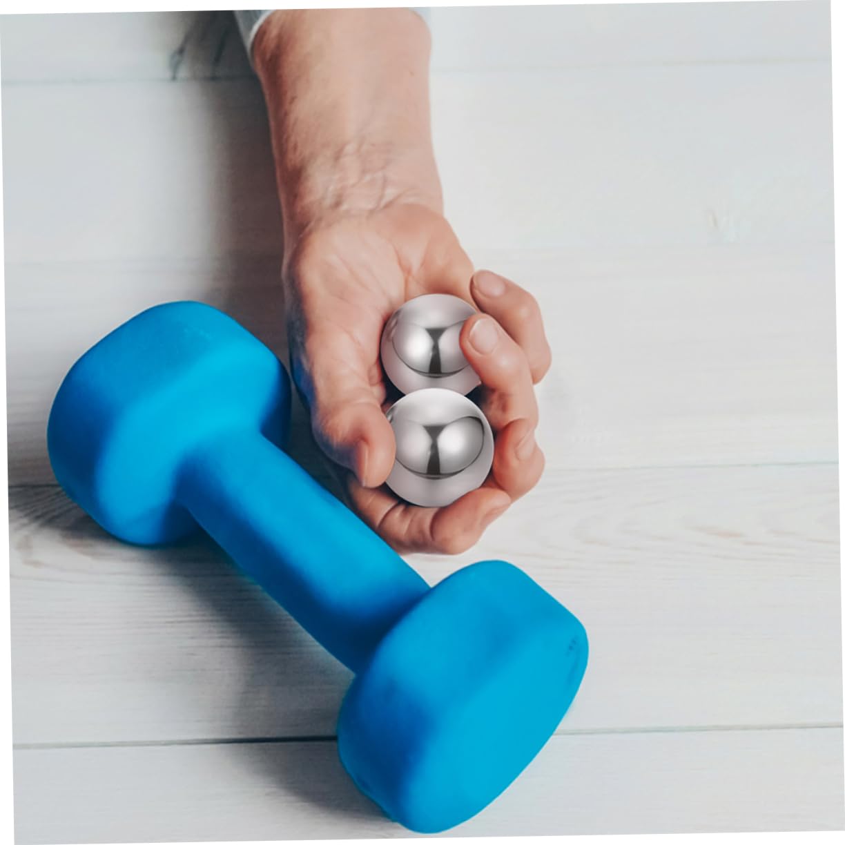 2 Paar Massagekugeln aus Edelstahl Handgymnastikbälle für Muskelentspannung und Krafttraining Kompakt und Tragbar für Handmassage Unterwegs