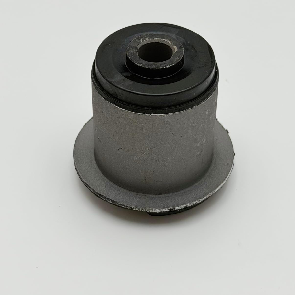 Front Axle Differential Bushing Compatible with Hummer H2, Metal Finish, OEM 88963599, Vehicle Specific Fit